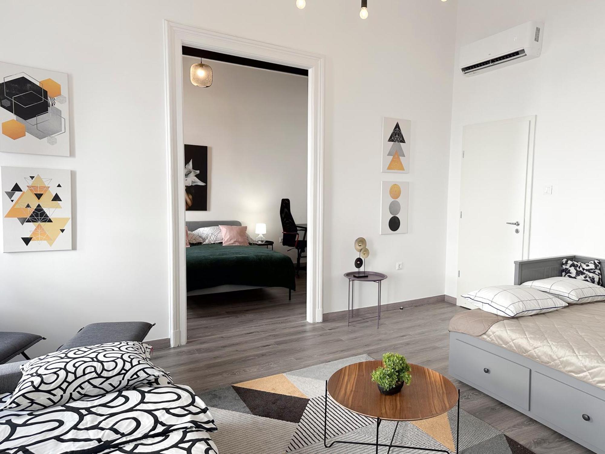 R&R Central Apartment Budapest Bagian luar foto