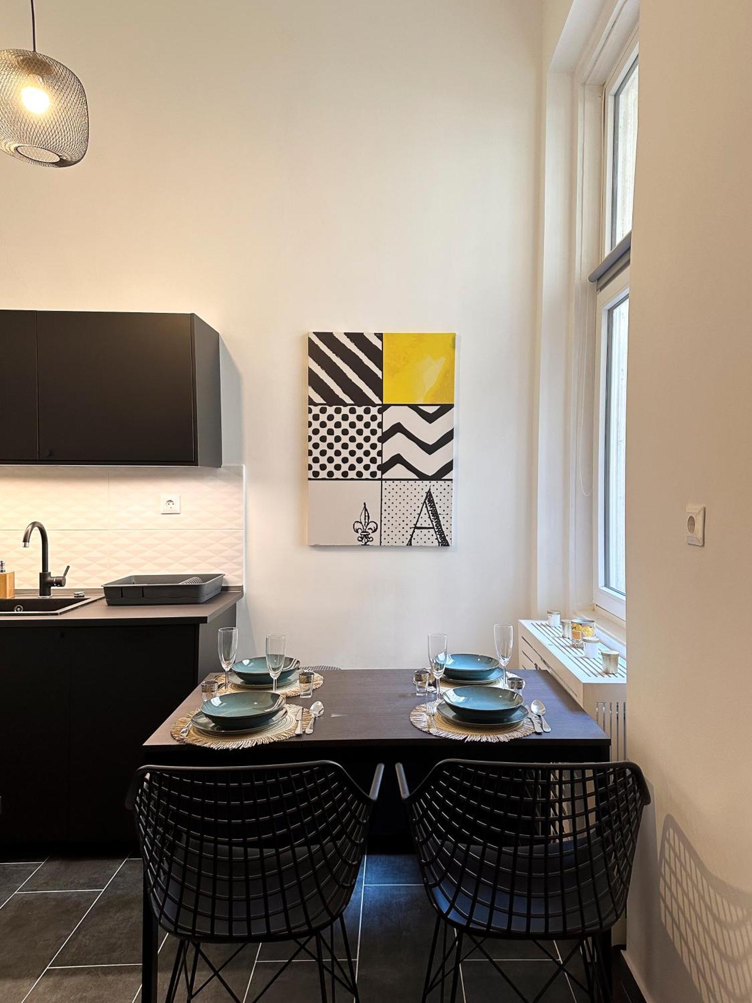 R&R Central Apartment Budapest Bagian luar foto