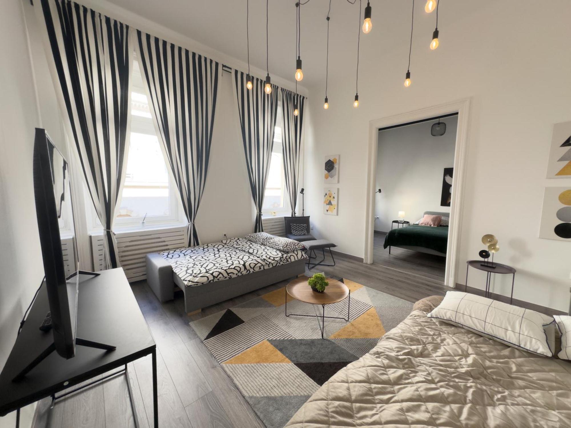 R&R Central Apartment Budapest Bagian luar foto
