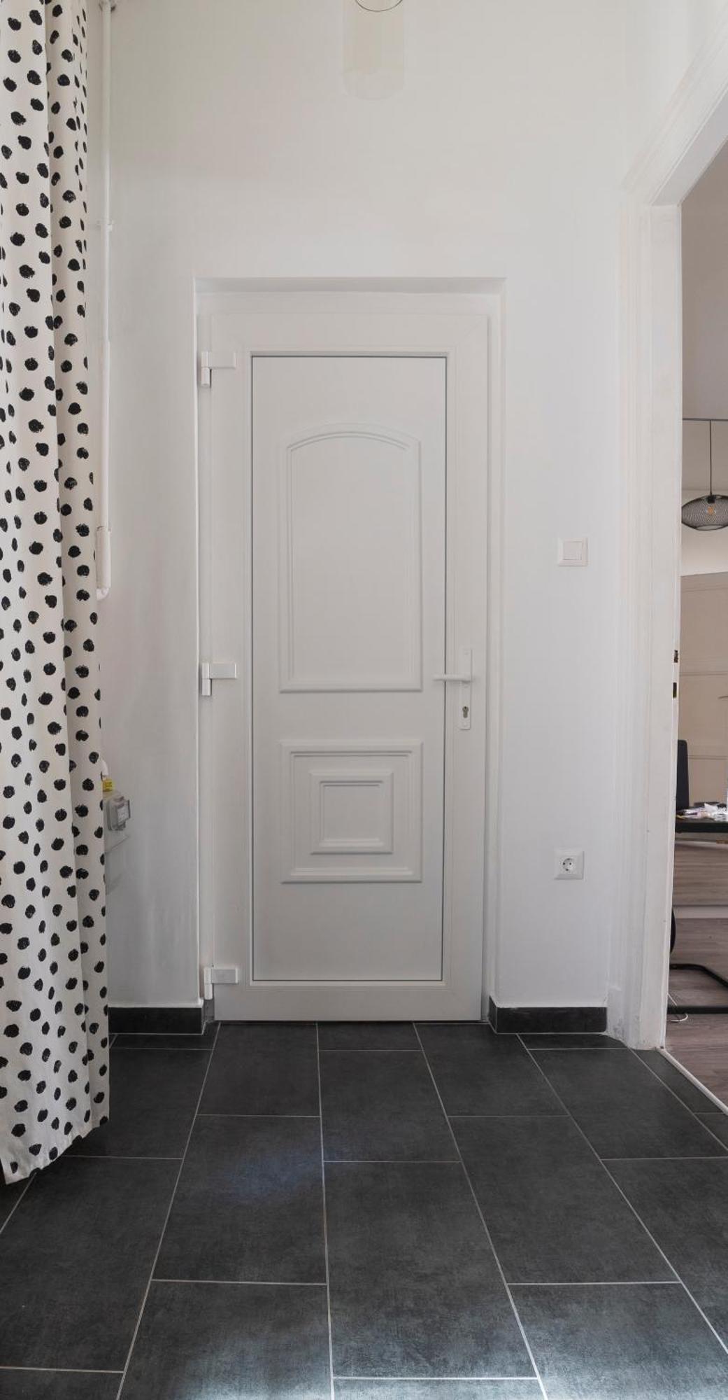 R&R Central Apartment Budapest Bagian luar foto